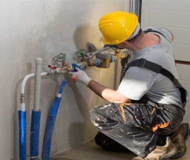 Why You Should Hire a Plumbing Contractor for Your Business