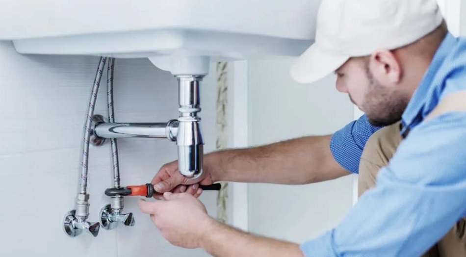 Hiring a Plumber in East York