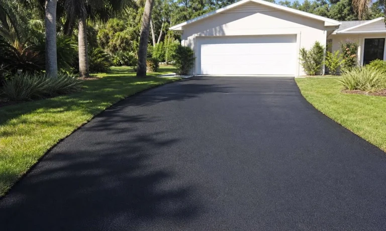 Why Asphalt Sealcoating in Volusia County Florida Protects Your Driveway